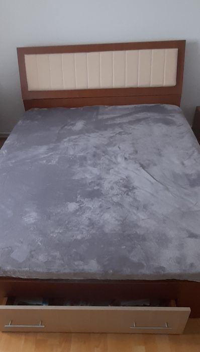 De vanzare mobila living + 2 dormitoare