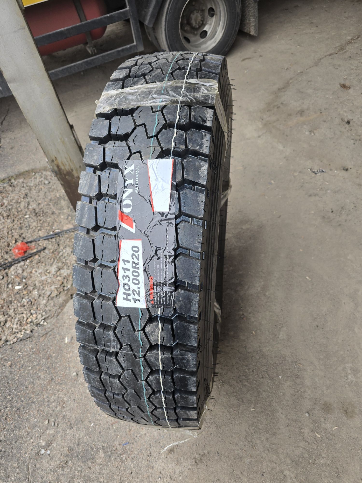Автошына Onyx 12.00R20 22pr
