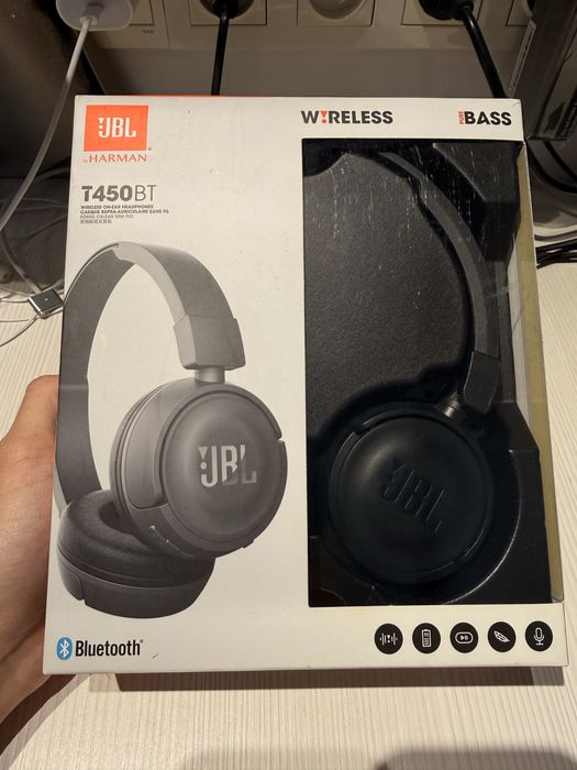Продаю наушники JBL T450BT