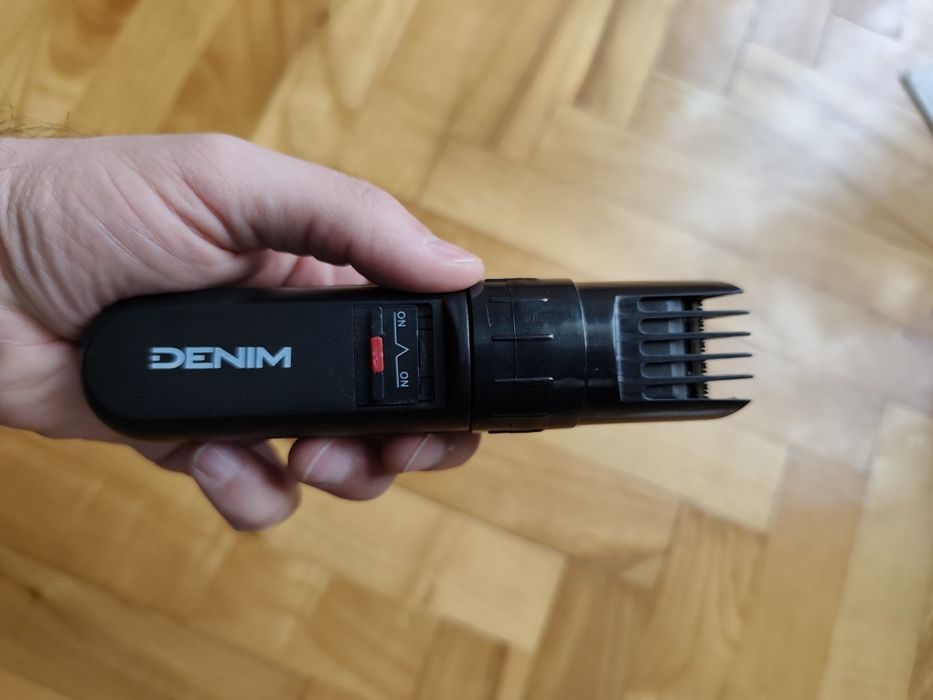 Тример за почистване на косми