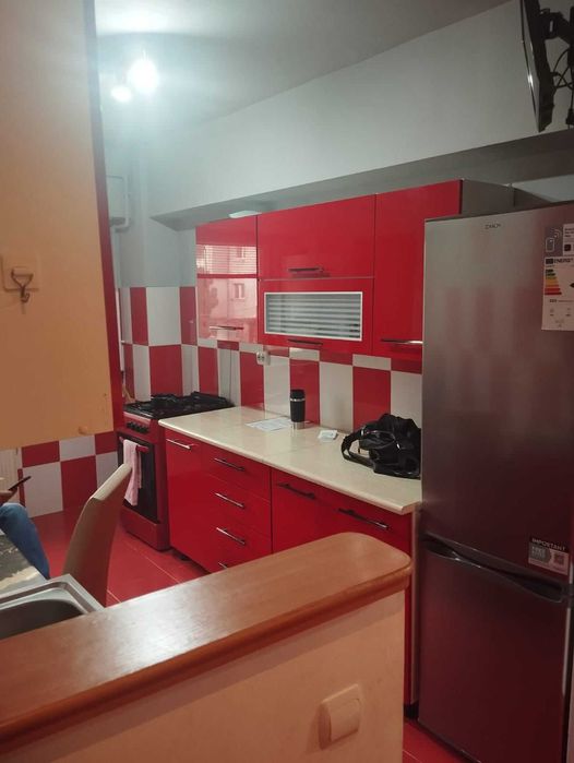 Apartament 3 camere de inchiriat