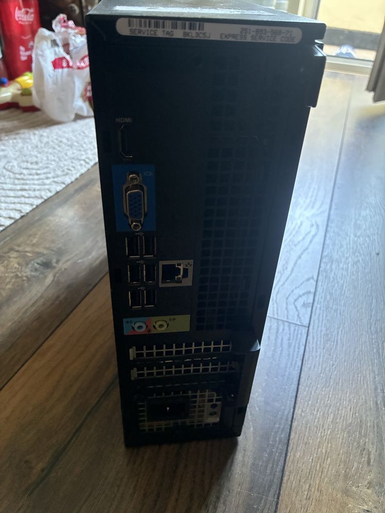 Продавам Компютър Dell Optiplex 390