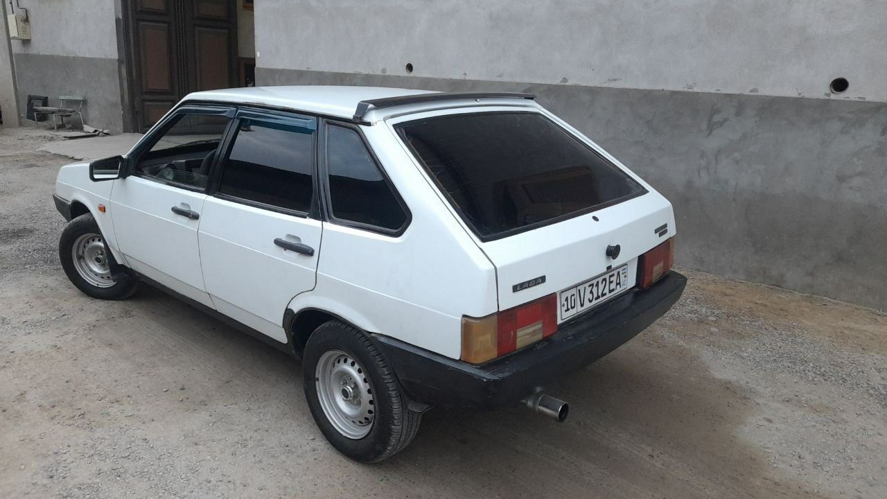 Vaz2109 moshina sotiladi xarajadi yoʻq yili 1991 moshina benzinda