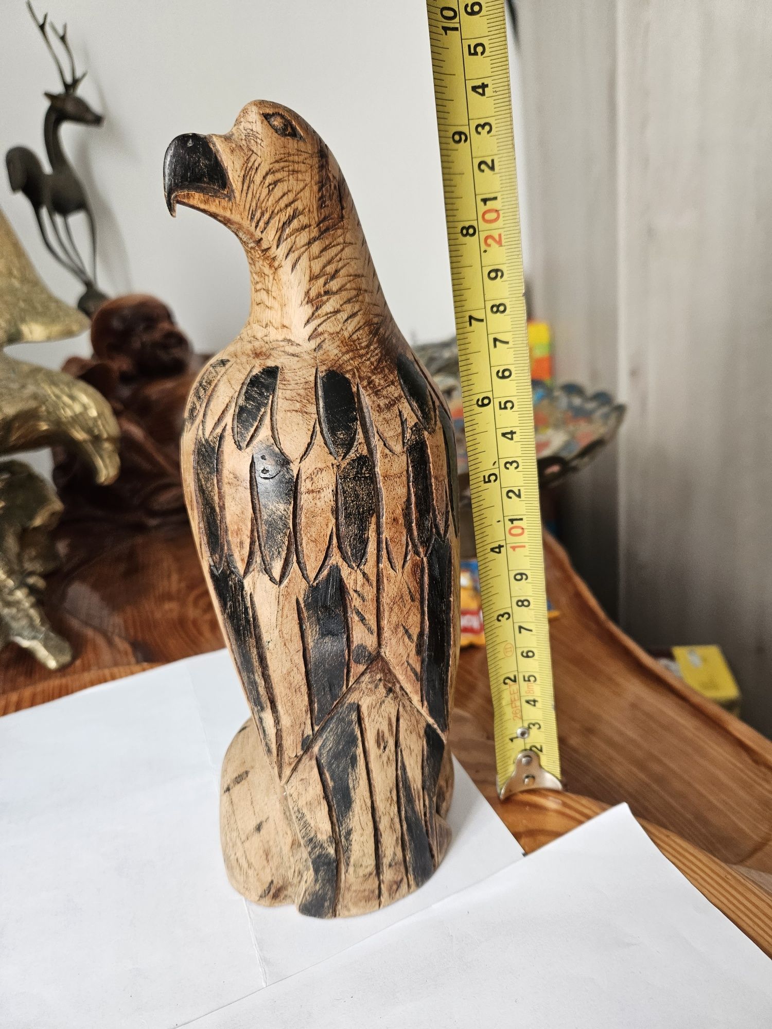 Vultur sculptat în lemn !