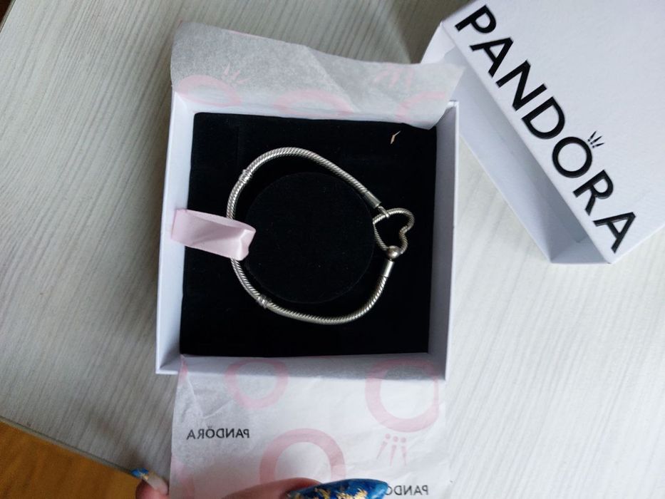 Продам новый браслет Pandora!