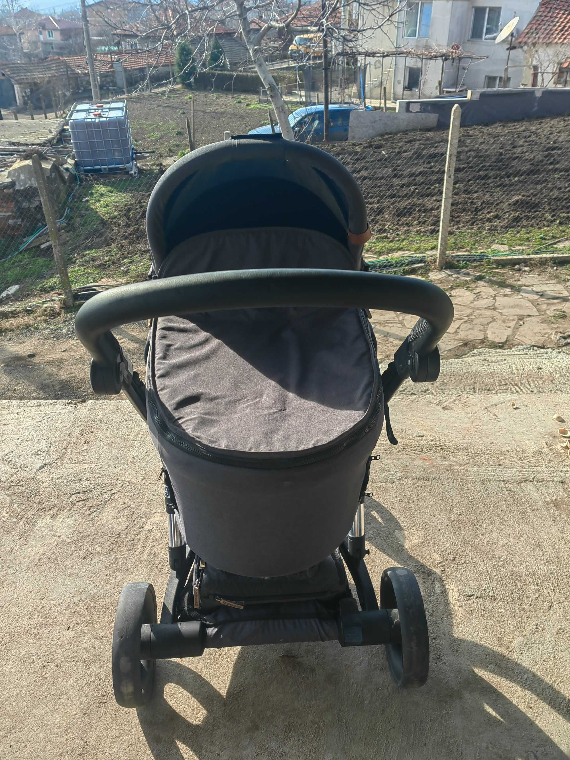 Продавам количка чиполино