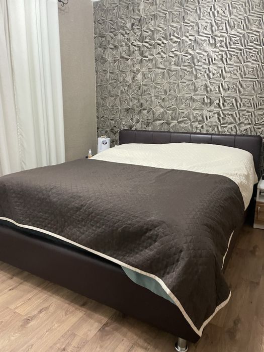 Кровать двуспальная