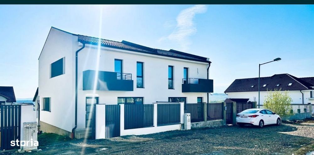 Nou, Duplex in Calea Cisnadiei, 5 camere, 122 mp utili, pivnita si pod