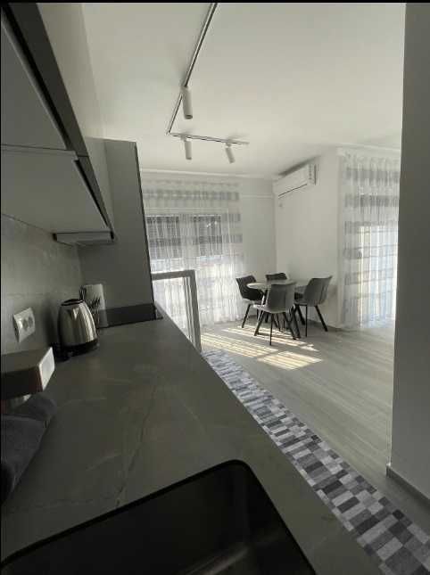 Продава се Тристаен апартамент в София, Света Троица - 106 кв.м за 1661 €/кв.м - Снимка #4