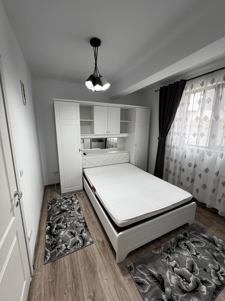 Apartament 60mp, balcon inchis