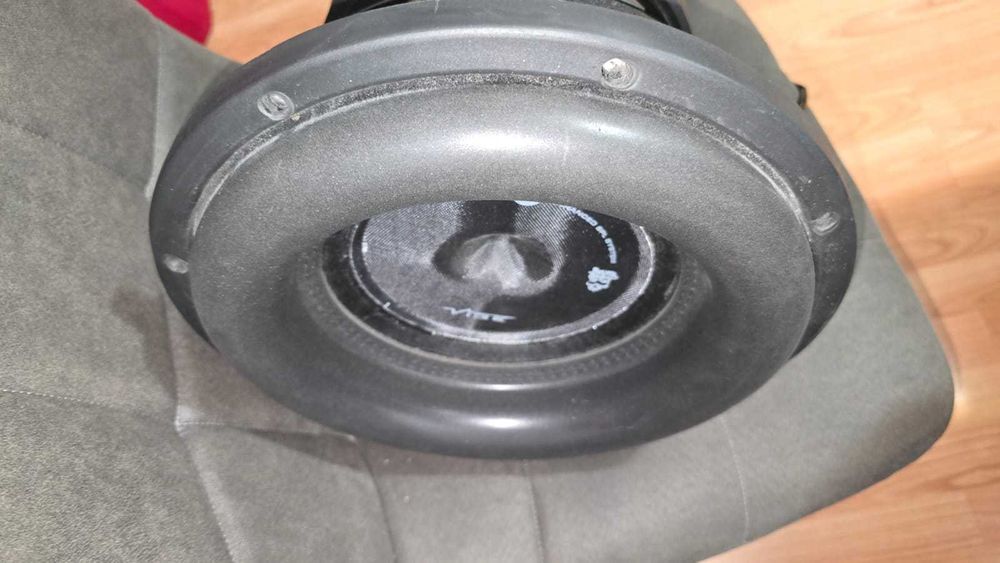 Subwoofer auto: BLACKDEATH 12 HEX-V7