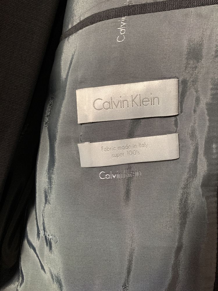 Costum nunta/ botez/ evenimente Calvin Klein