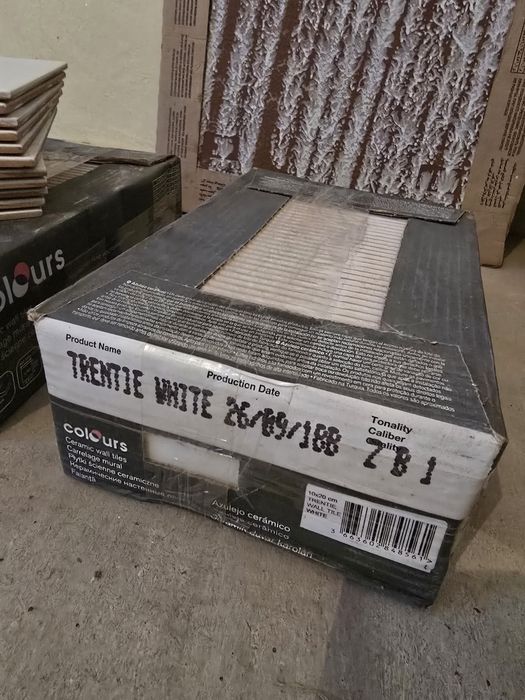 Faianta metro alba 3 cutii + extra 11 placute