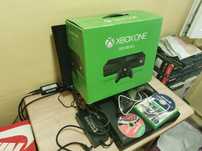 Xbox one 500g memorie 2 jocuri și  2 manete.