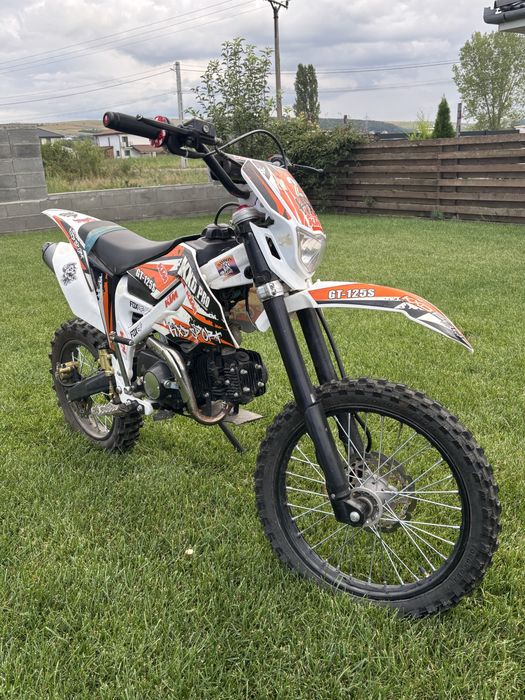 Vând kxd 125s pornire la buton