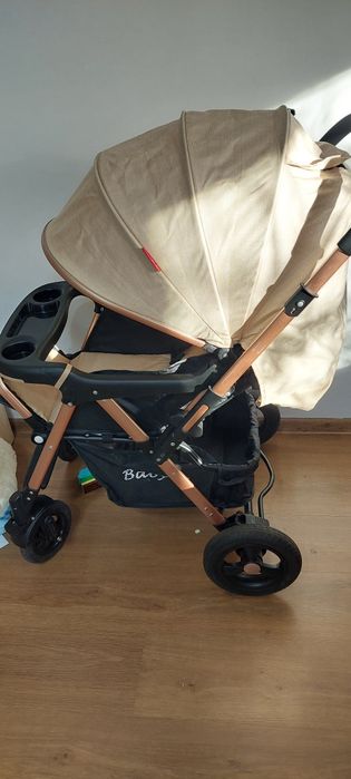 Cărucior bebeluși