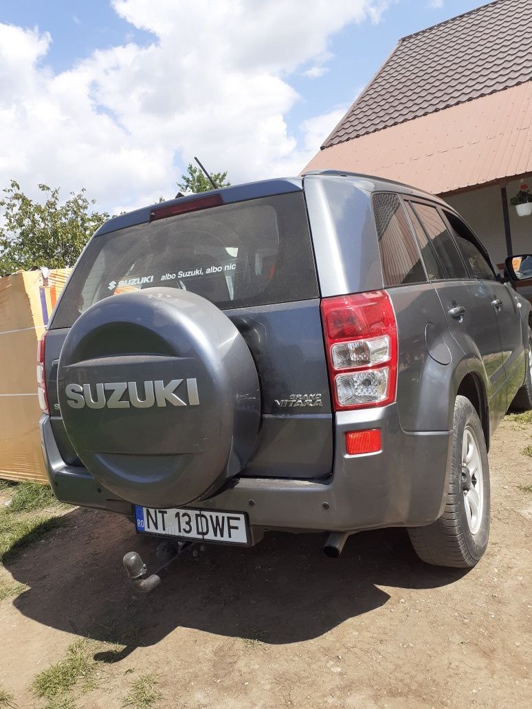 Vând suzuki  vitara