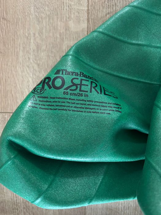 Фитнес медицинска топка 65 см