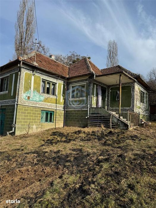 Casa cu anexa si 6.240 mp teren,sat Valea Crisului,Com. Bratca,Bihor