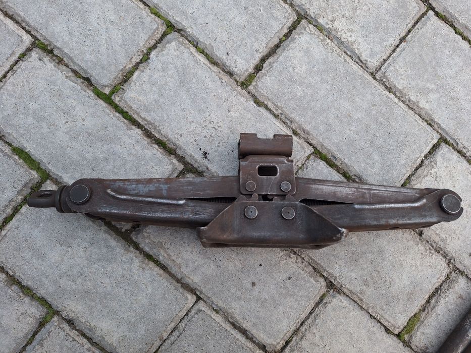 Домкрат от Тойота