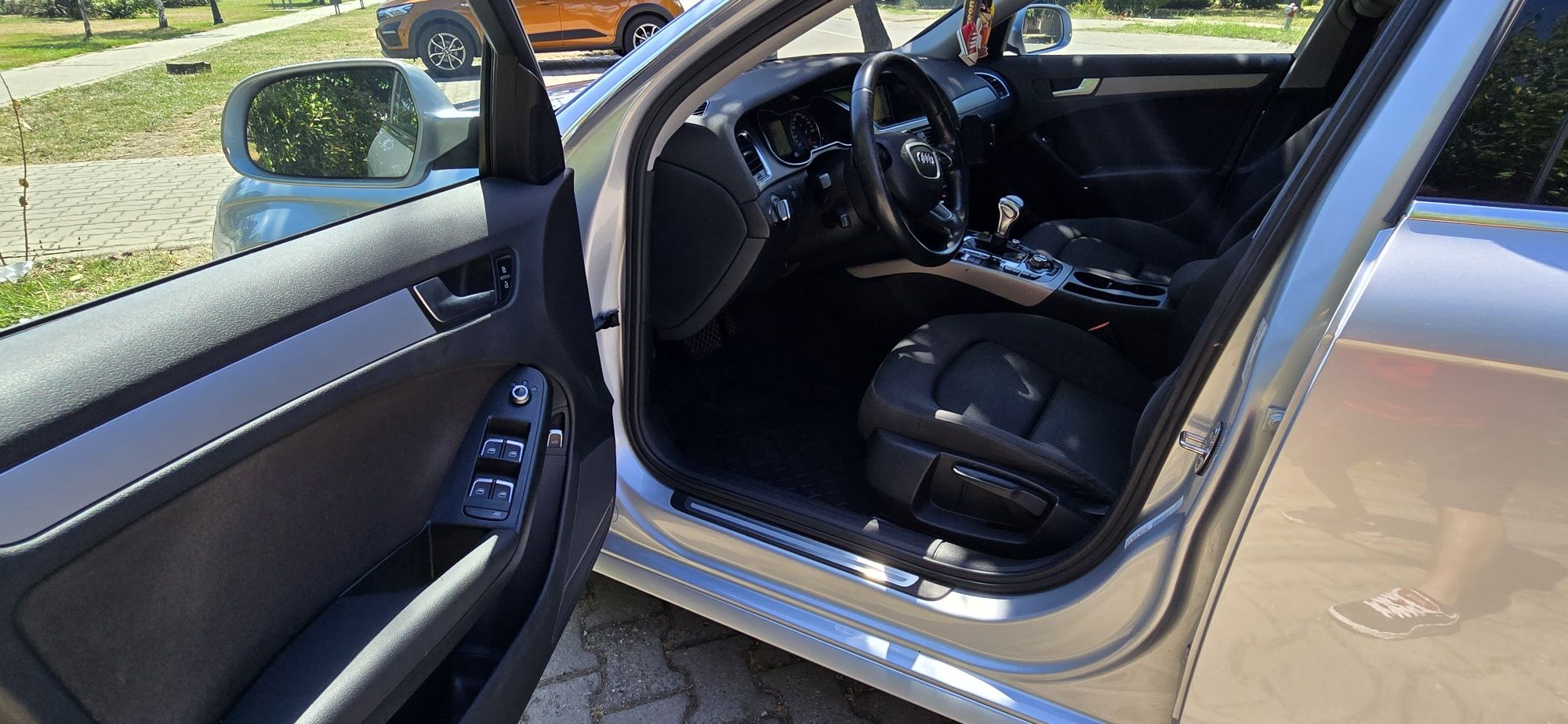 Audi A4 Limousine