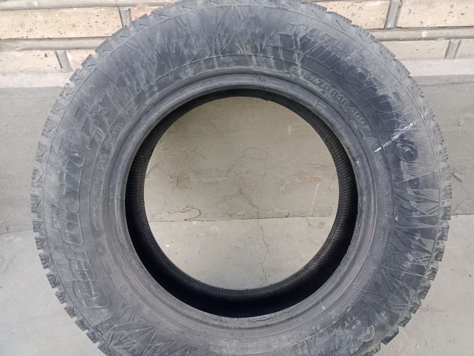 Покрышка  215/70/16 зимние