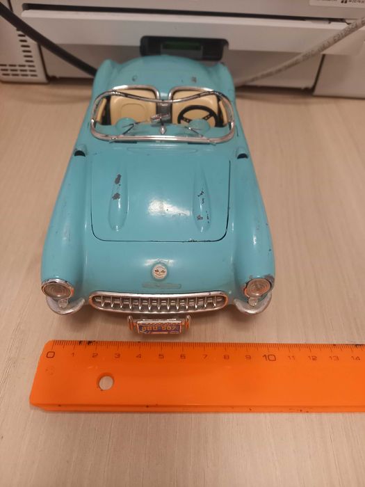 Метална кола chevrolet 1/18