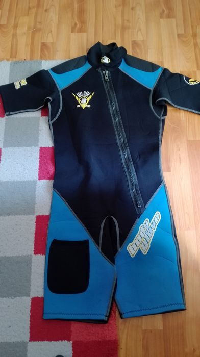 Costum înot , scufundări