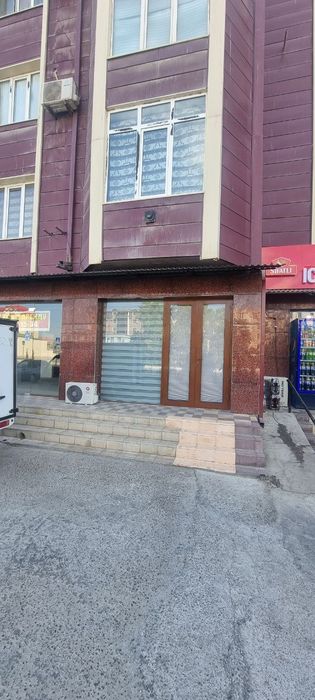 Сдается в долгосрочную аренду нежилое коммерческое помещение