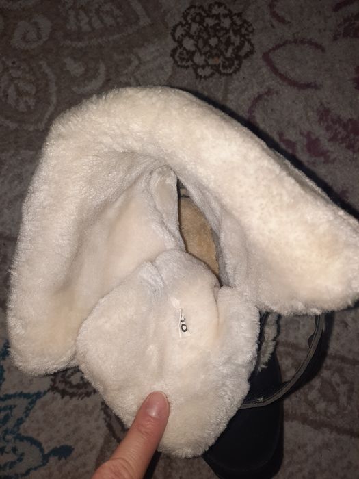 Продам ботинки зимние