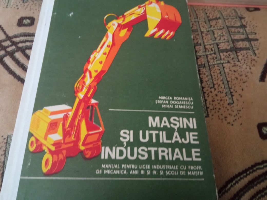 Donez 4 cărți tehnice în stare impecabila