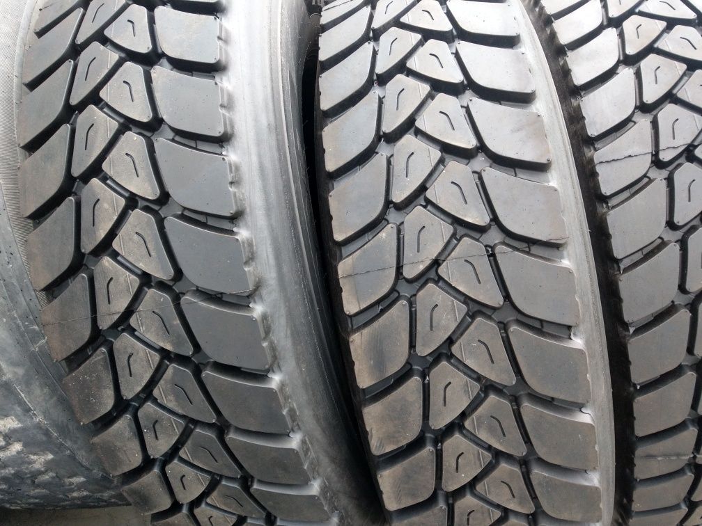 Anvelope 295/80R22,5 resapate de șantier