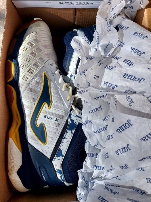 Vând ghete sport de la JOMA nr 45
