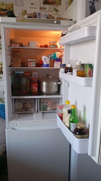 Продам холодильник