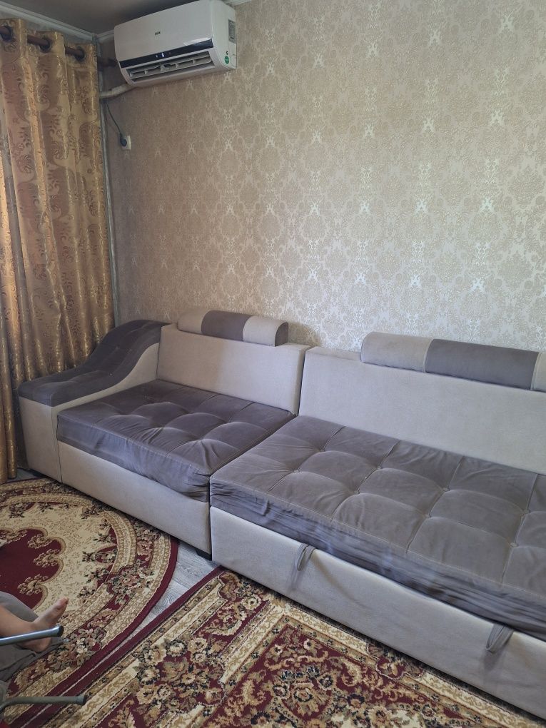 Диван б/у, длинна 3.8 м
