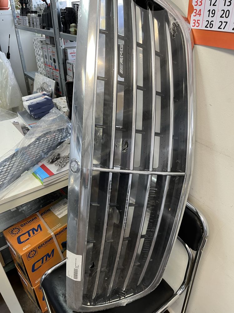 Решетка мерцедес W222