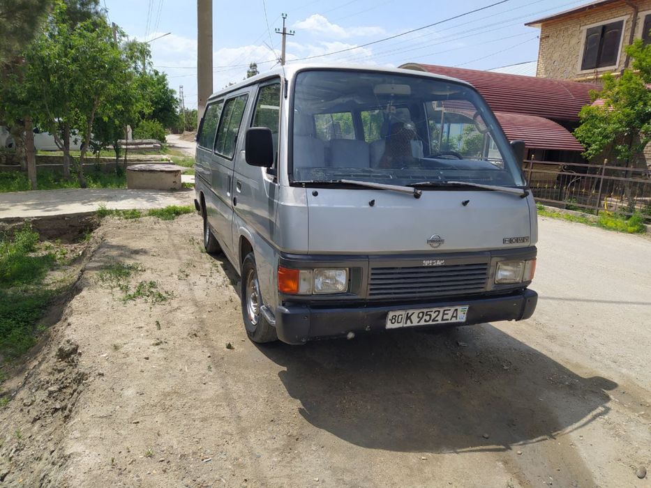 Nissan Homy прадаеться