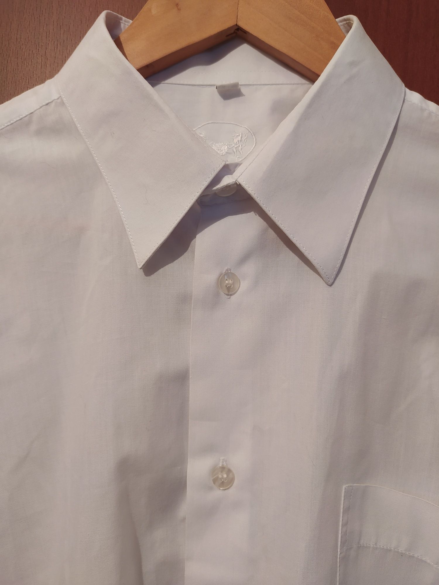 Белые рубашки для школьников