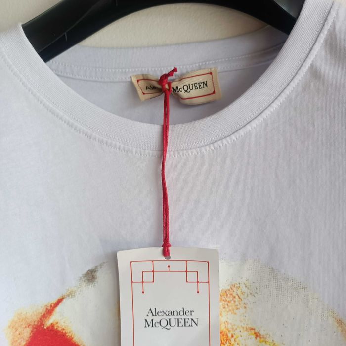 Нова тениска Alexander McQueen