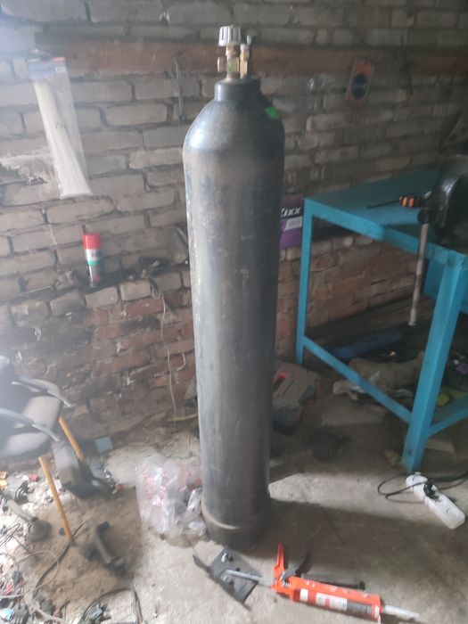 Продам баллон полный углекислота в рабочем состоянии в исправном состо
