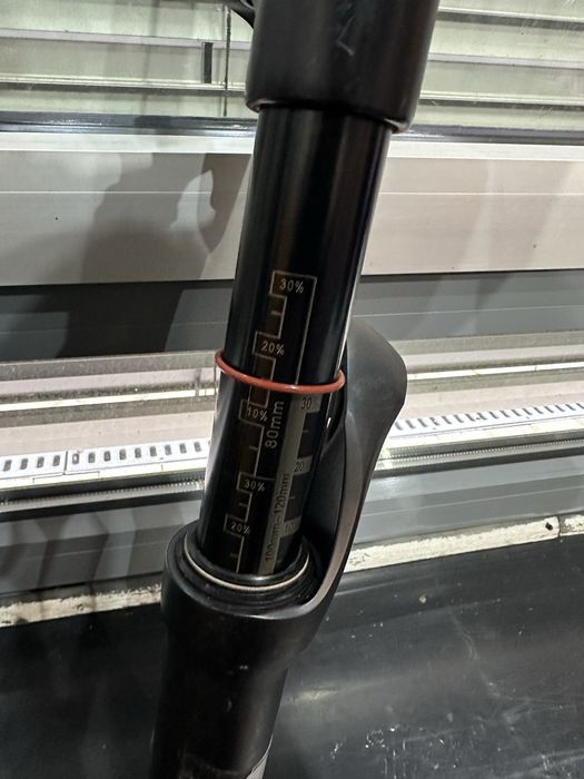 Furca Bucklos pe aer 27.5 120mm