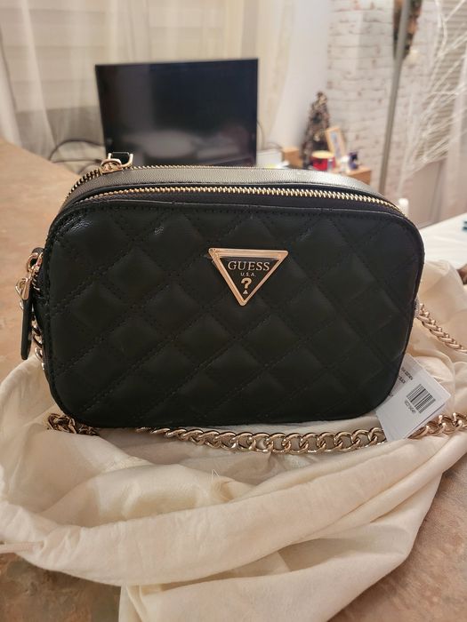 Дамска чантичка Guess-оригинална