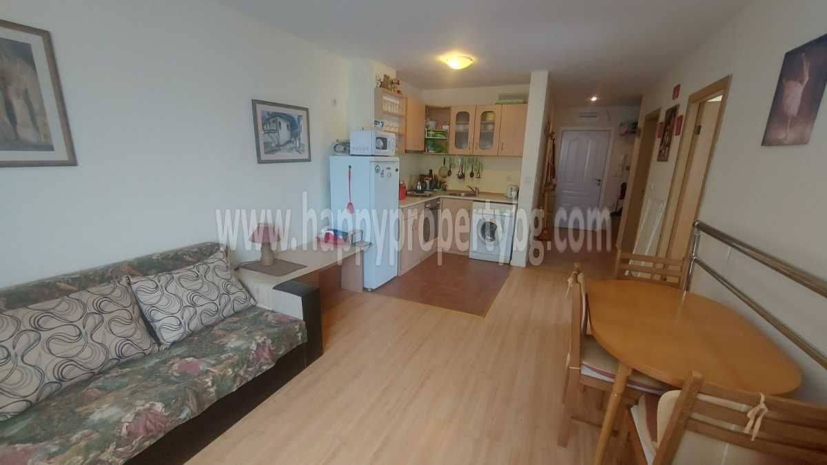 Продава се Тристаен апартамент в Свети Влас - 90 кв.м за 945 €/кв.м - Снимка #2
