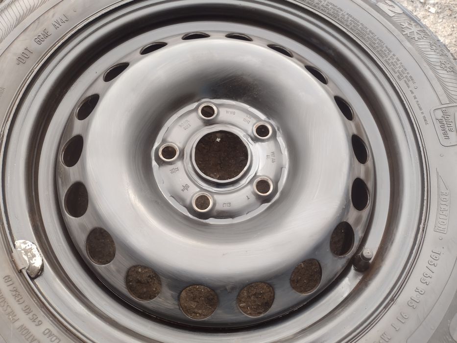 Зимен комплект 15-5х112 ЕТ47 6j Шкода Октавия 2