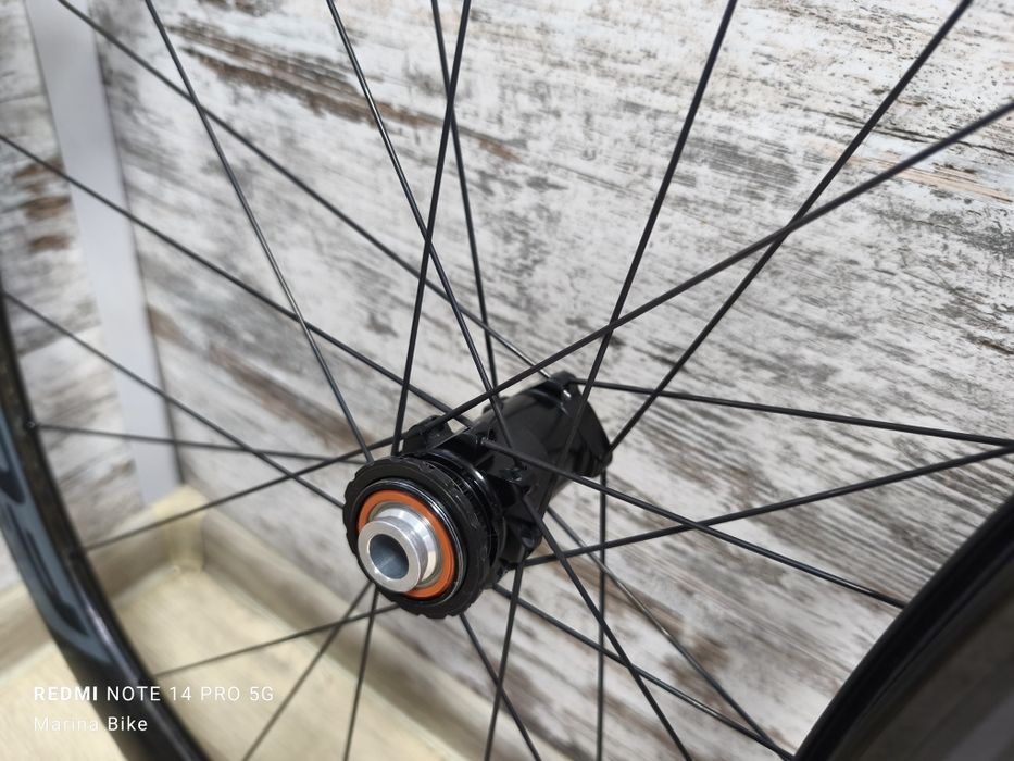 Карбонови шосейни капли Fulcrum Wind 40 Carbon DB Disc