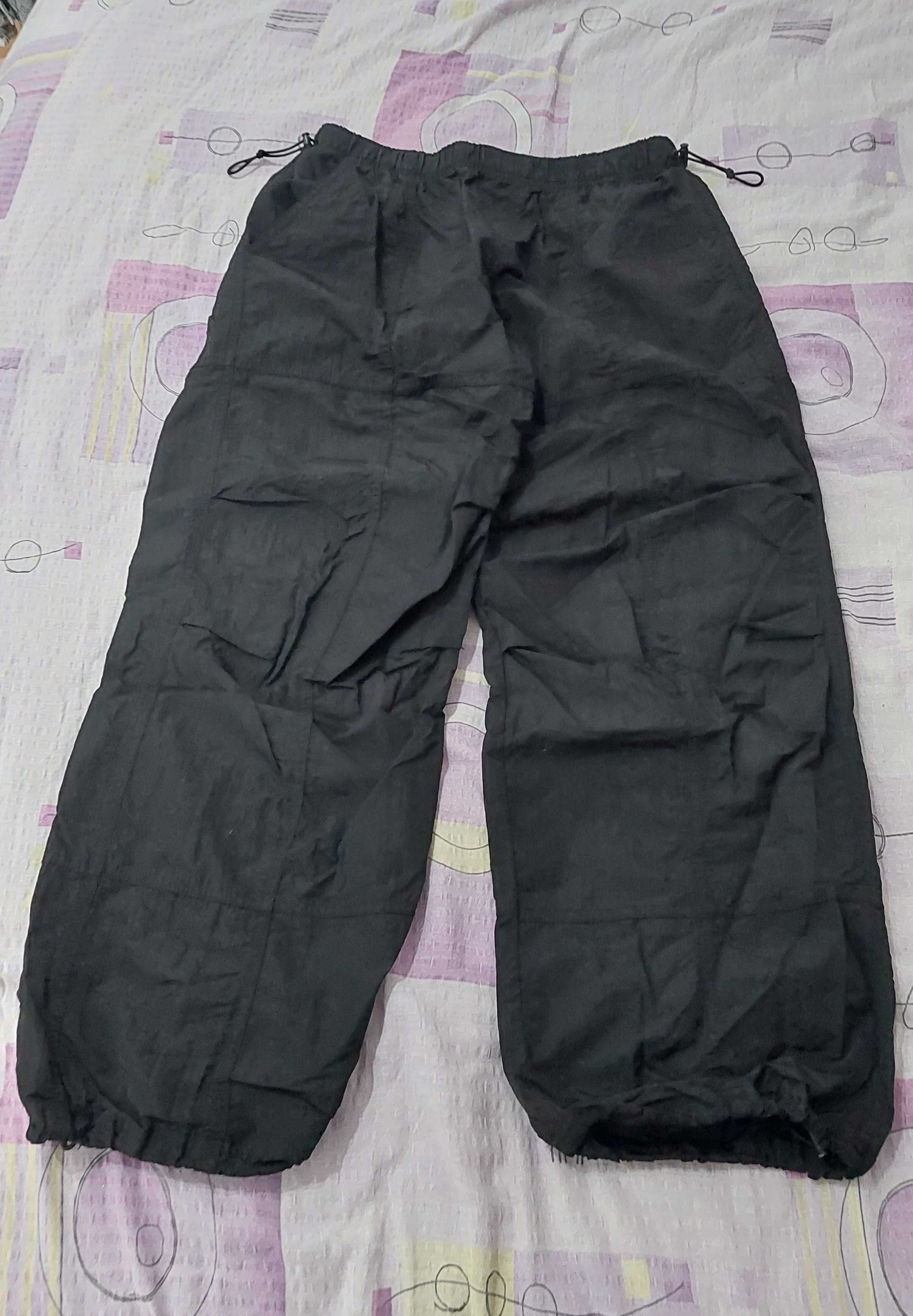 Parachute pants Bershka mărime 10- 12 ani