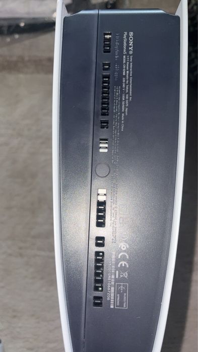 PlayStation 5 + 2 DualSense Controllers – Excellent Condition