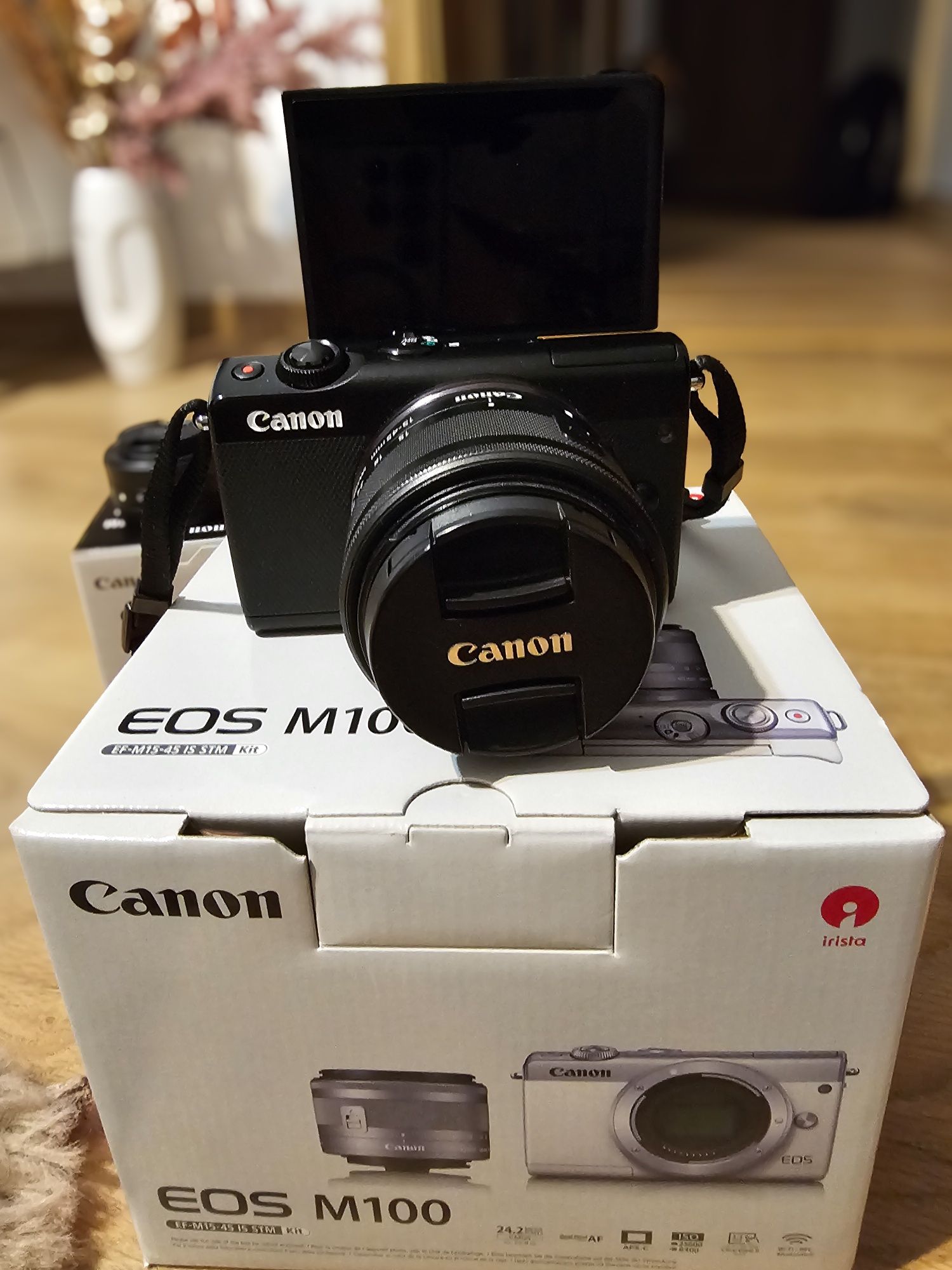 Canon EOS M100 + Obiective EF-M 15-45mm
