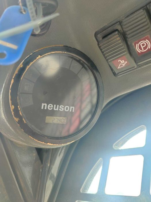 Miniincarcator frontal Neuson 701s