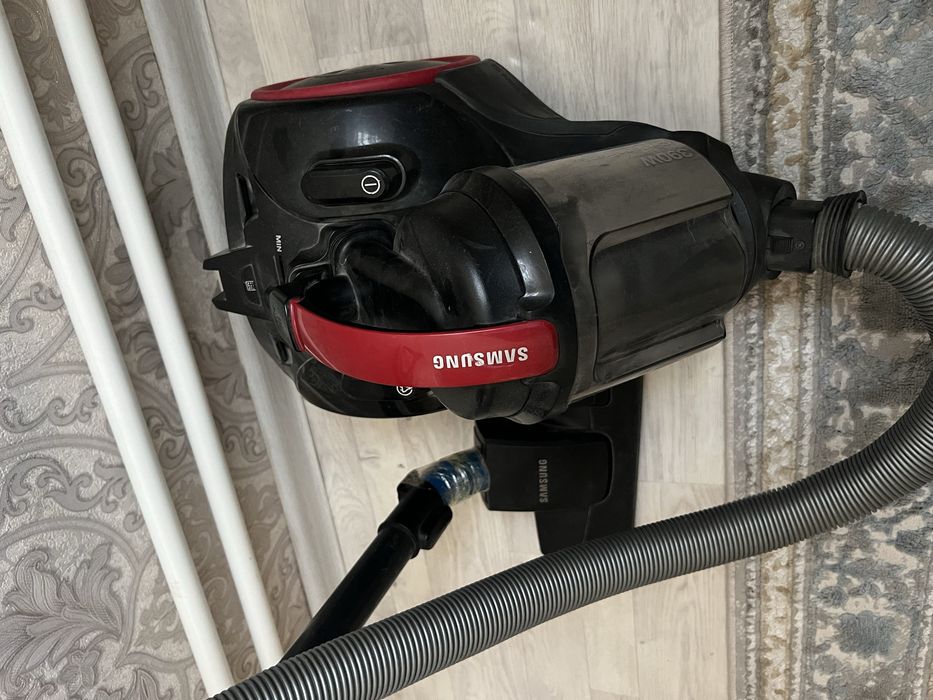 Пылесос Samsung в хорошем состоянии